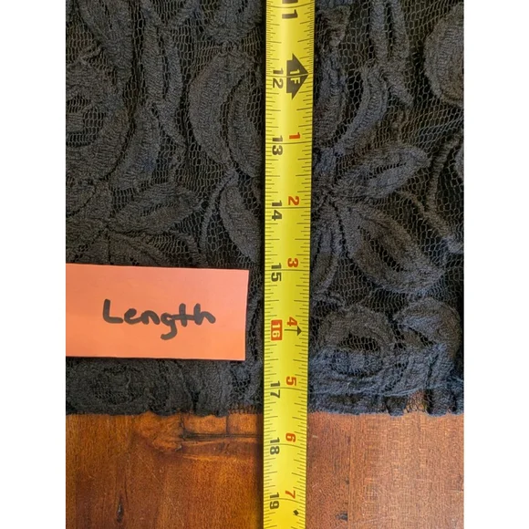 INC Black Lace Strapless Ruffle Top Women's Size 4 Whimsigoth Romantic EUC - Picture 5 of 7